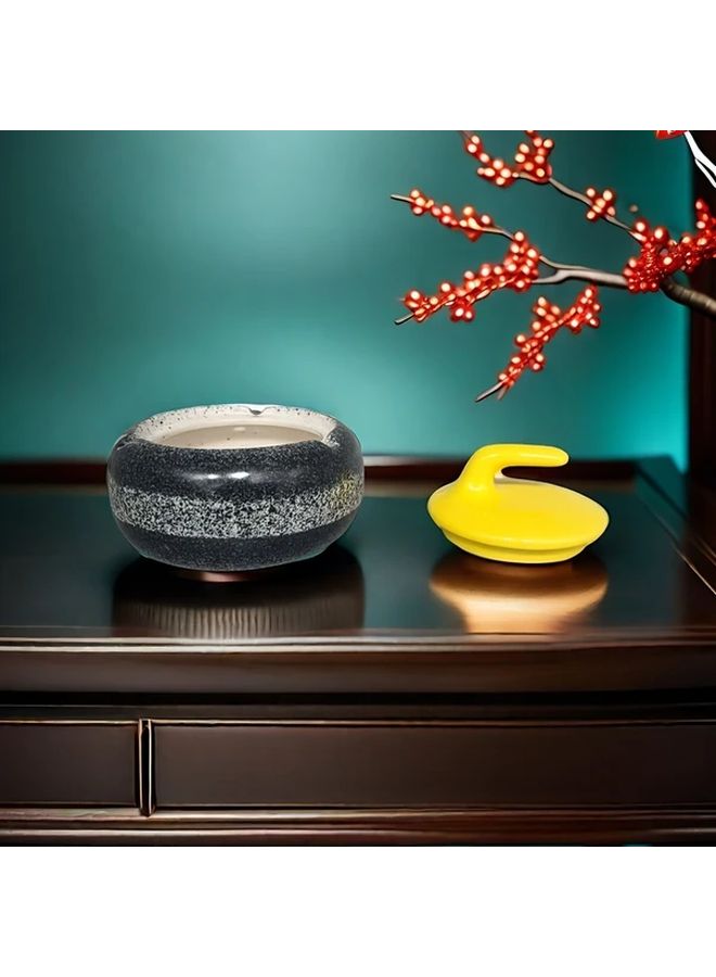 منفضة سجائر خزفية فاخرة بتجعيدات وغطاء أصفر للاستخدام الداخلي والخارجي بتصميم فريد - Image 2